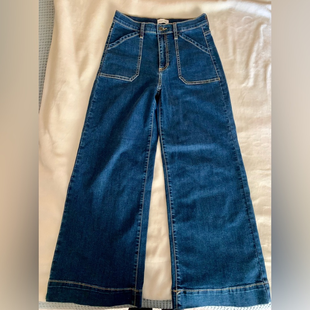 Sneak Peak High Rise Cropped Blue Denim Jeans